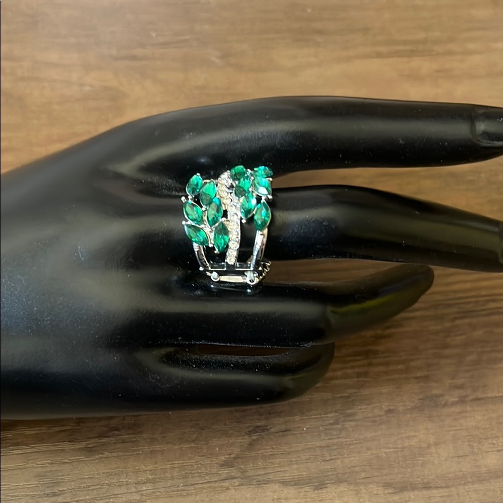 Stretch Silver and Green Gemstone Ring